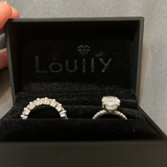 Louiiy engagement ring set - Picture 3 of 4
